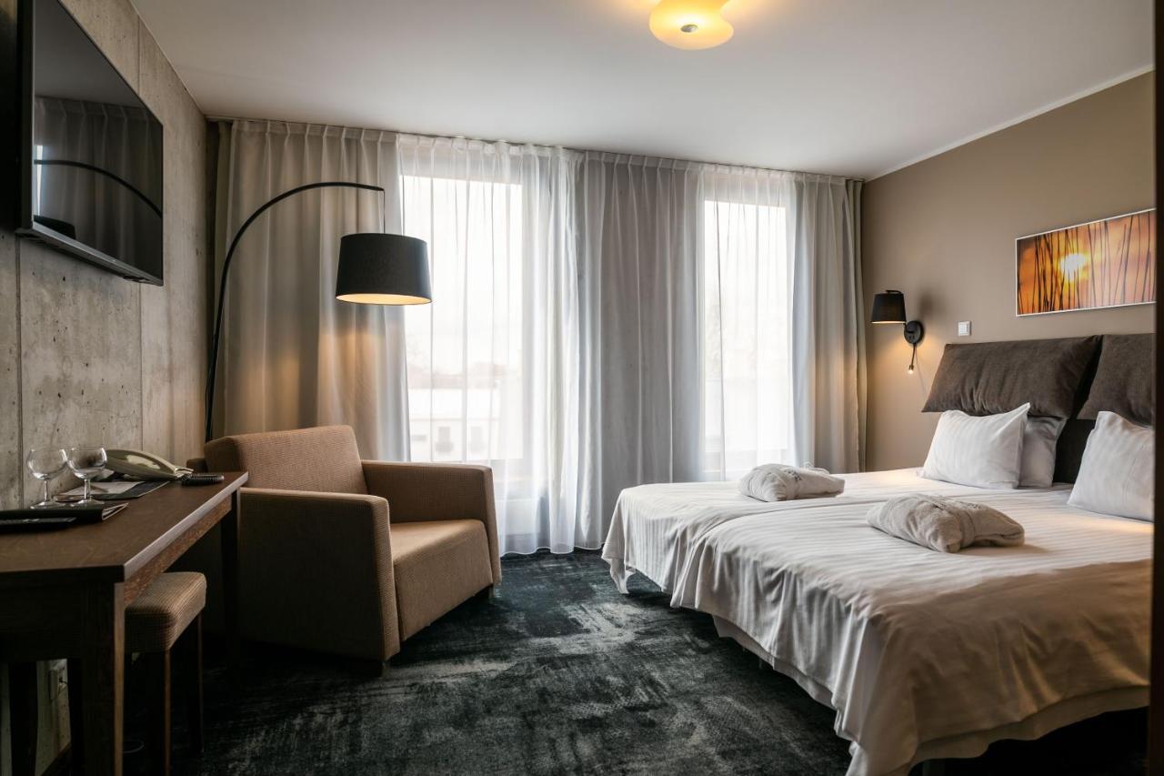 Johan Design & Spa Hotel Куресааре Екстериор снимка