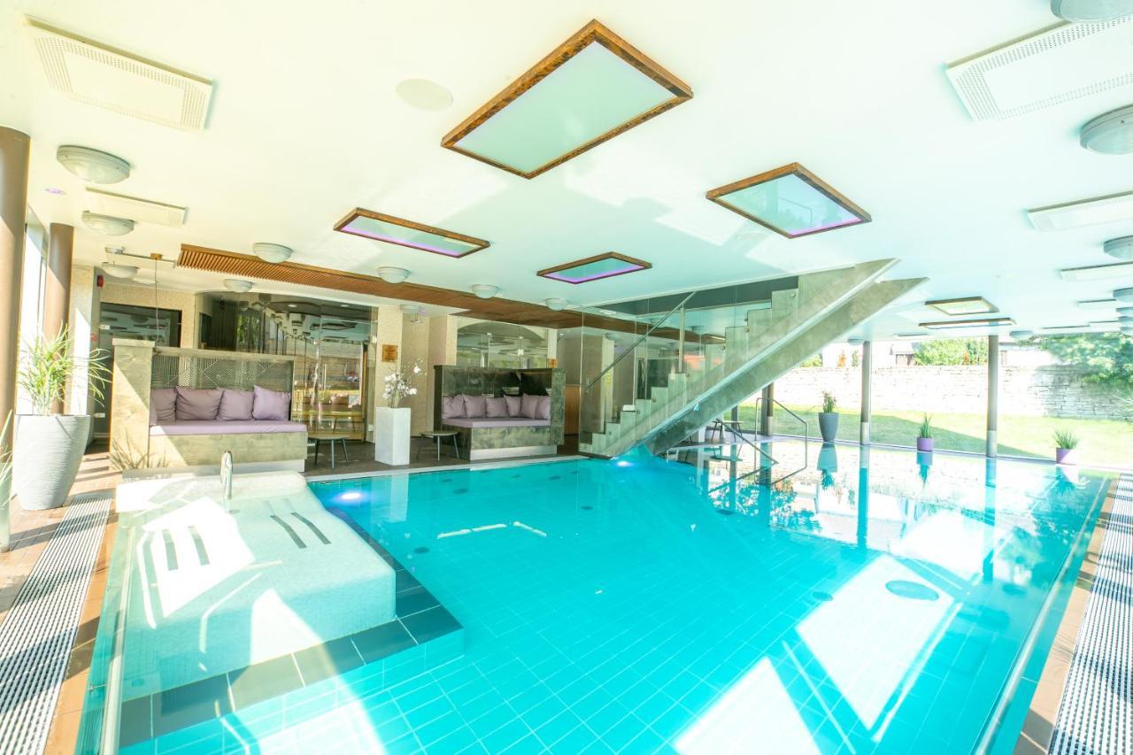 Johan Design & Spa Hotel Куресааре Екстериор снимка