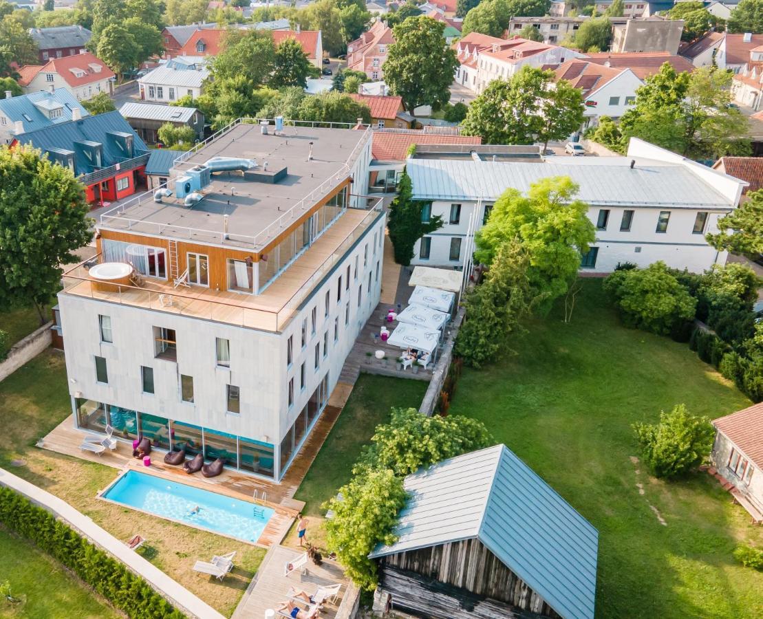 Johan Design & Spa Hotel Куресааре Екстериор снимка