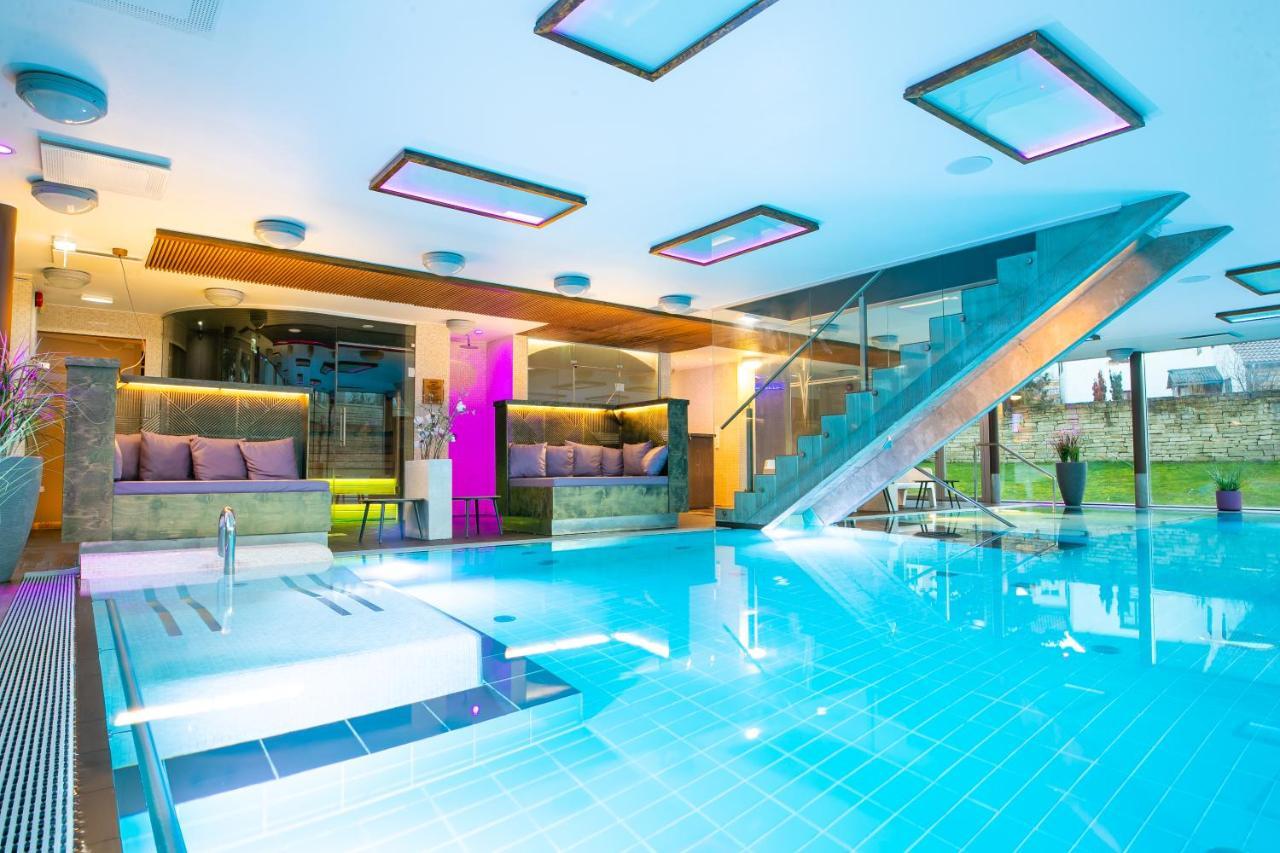 Johan Design & Spa Hotel Куресааре Екстериор снимка