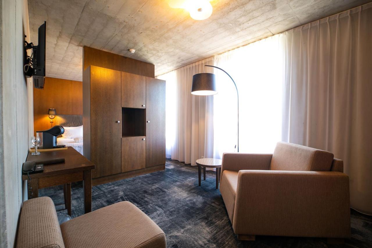 Johan Design & Spa Hotel Куресааре Екстериор снимка